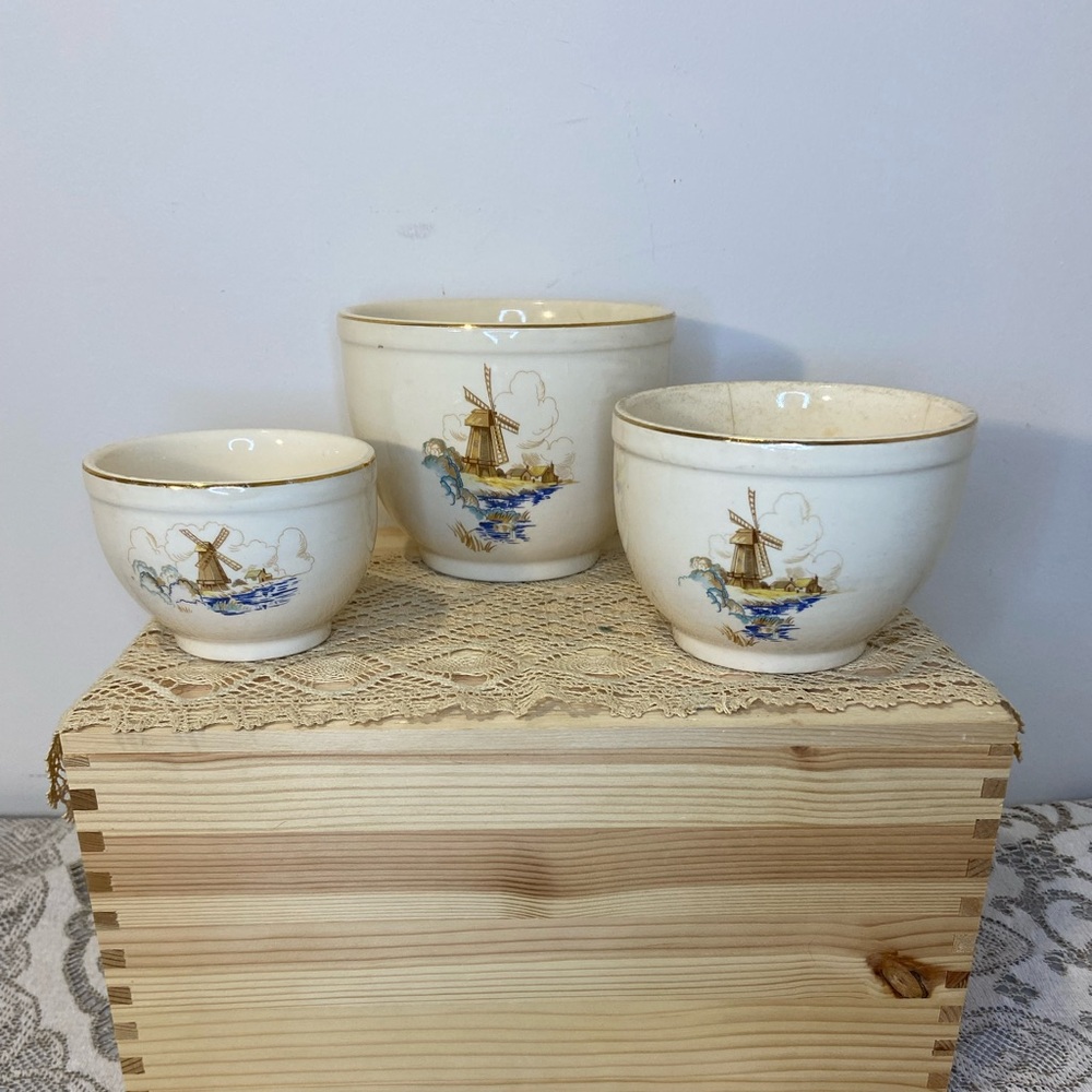 ✨3 for $20✨Set of 3 Vintage Nesting Serving Mixing Bowls